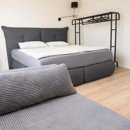 Luxuriöses In Fulda, Ruhige Lage, Garten, 3 Schlafzimmer, Bis 8 Gäste